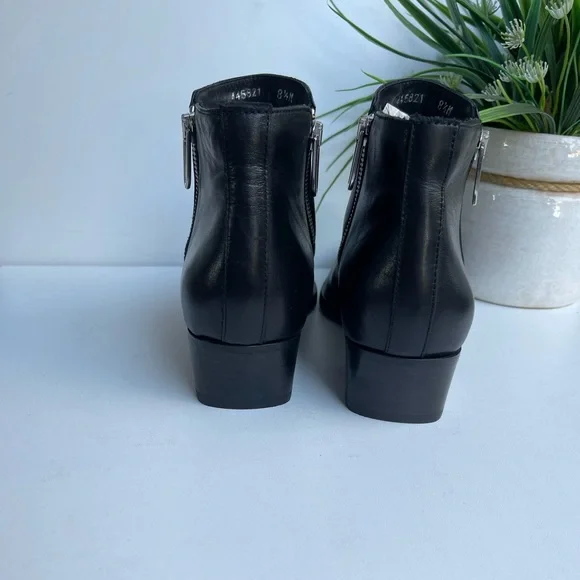 - AQUATALIA Nadie Black leather Waterproof booties size7.5 like New